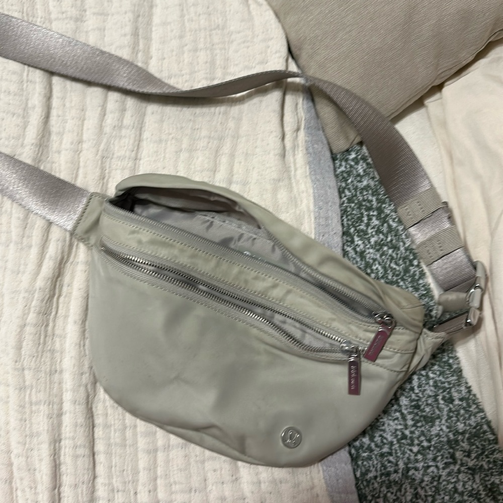 Lululemon city adventure belt bag 2.5 L